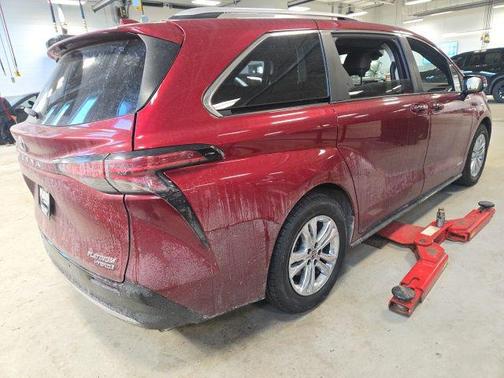2021 Toyota Sienna Platinum 7 Passenger