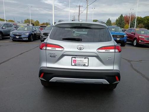 2024 Toyota Corolla Cross LE