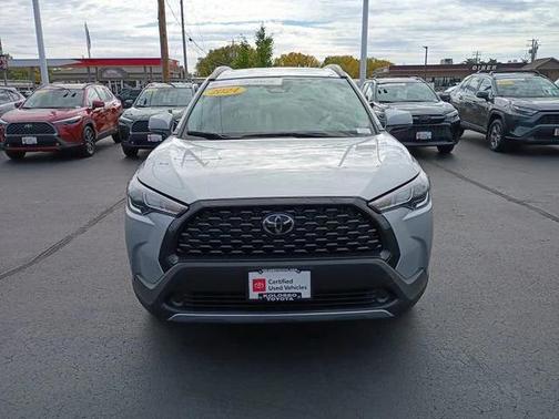 2024 Toyota Corolla Cross LE