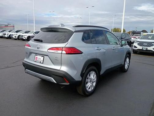 2024 Toyota Corolla Cross LE