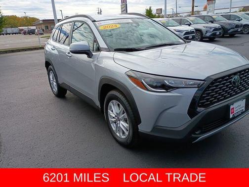 2024 Toyota Corolla Cross LE