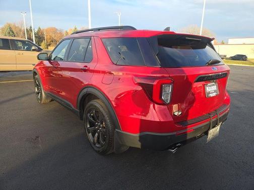 2022 Ford Explorer ST-Line