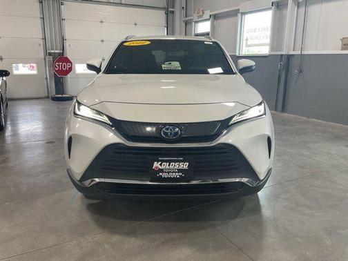 Blizzard Pearl 2022 Toyota Venza XLE