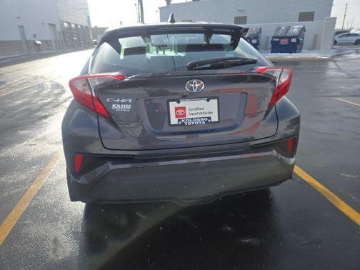 2022 Toyota C-HR XLE