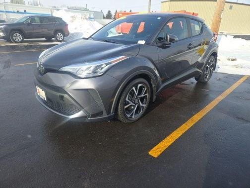 2022 Toyota C-HR XLE