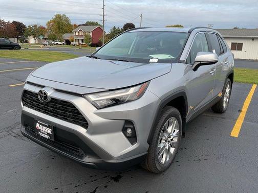 2025 Toyota RAV4 XLE Premium