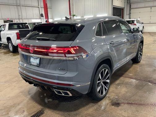 2024 Volkswagen Atlas Cross Sport 2.0T SEL Premium