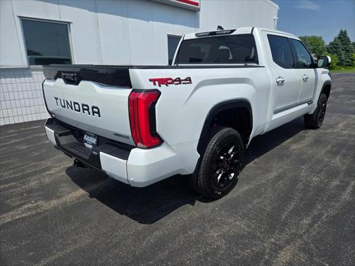 2025 Toyota Tundra Hybrid Platinum