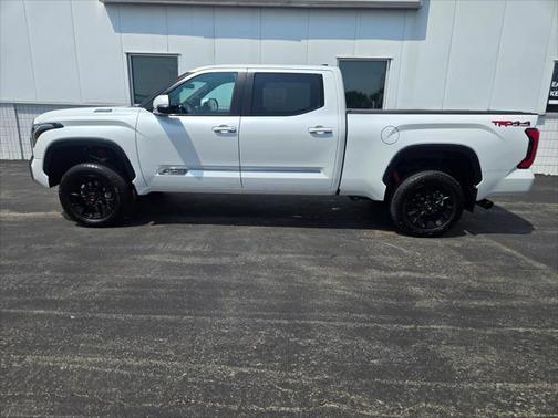 2025 Toyota Tundra Hybrid Platinum