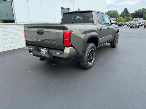 2025 Toyota Tacoma TRD Off Road