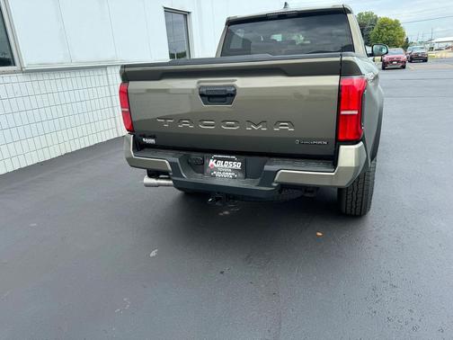 2025 Toyota Tacoma TRD Off Road