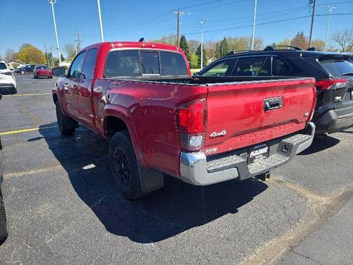 Barcelona Red Metallic 2021 Toyota Tacoma SR5