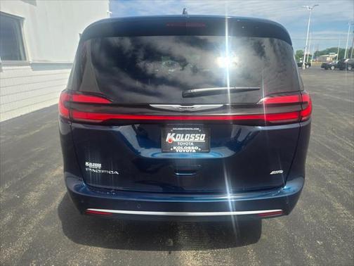 2024 Chrysler Pacifica L
