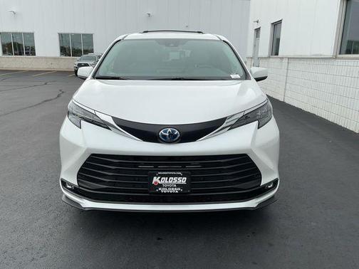 2025 Toyota Sienna XLE 7 Passenger