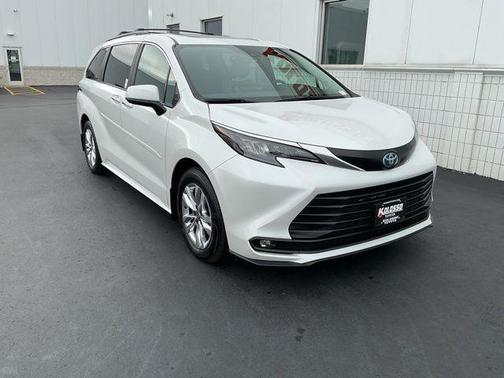 2025 Toyota Sienna XLE 7 Passenger