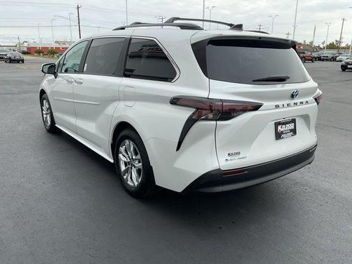 2025 Toyota Sienna XLE 7 Passenger