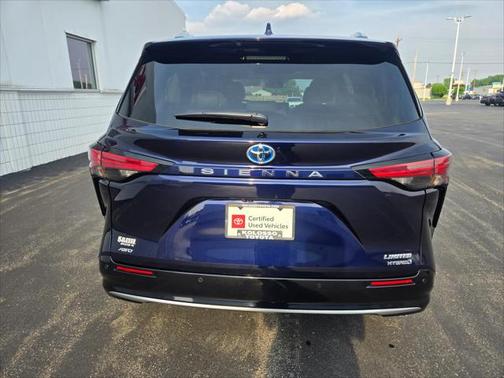 2023 Toyota Sienna Limited 7-Passenger