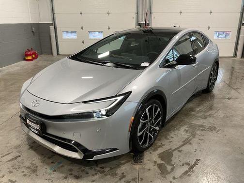 2025 Toyota Prius Plug-In Hybrid XSE Premium