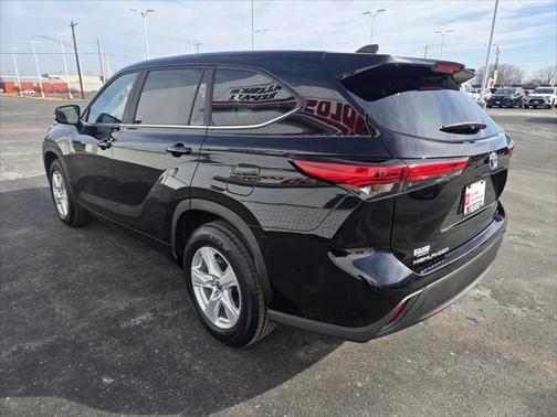 2023 Toyota Highlander LE