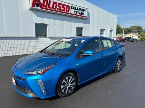 2021 Toyota Prius XLE