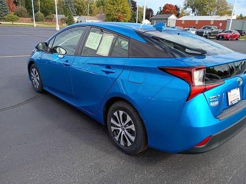 2021 Toyota Prius LE