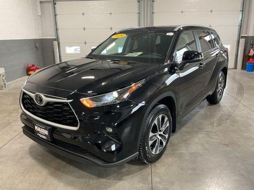 2024 Toyota Highlander XLE