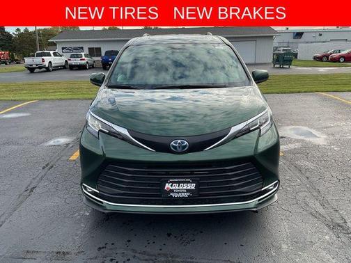 2021 Toyota Sienna XLE 7 Passenger