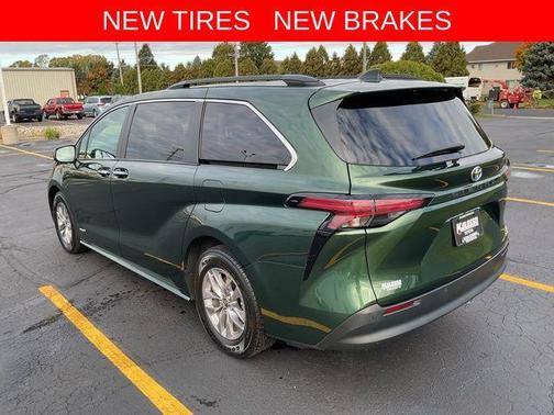 2021 Toyota Sienna XLE 7 Passenger