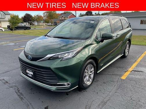 2021 Toyota Sienna XLE 7 Passenger