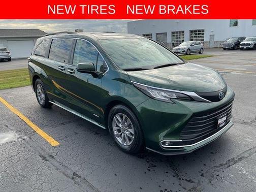 2021 Toyota Sienna XLE 7 Passenger