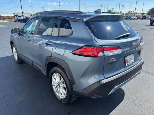 2024 Toyota Corolla Cross LE