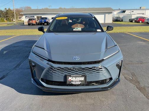 2025 Toyota Crown Signia Limited