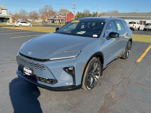 2025 Toyota Crown Signia Limited