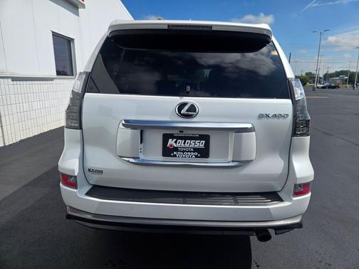 2023 Lexus GX 460 Premium