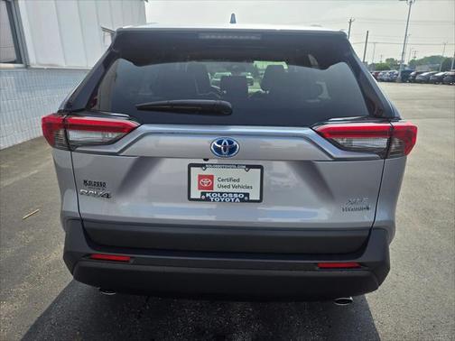 2022 Toyota RAV4 Hybrid XLE Premium