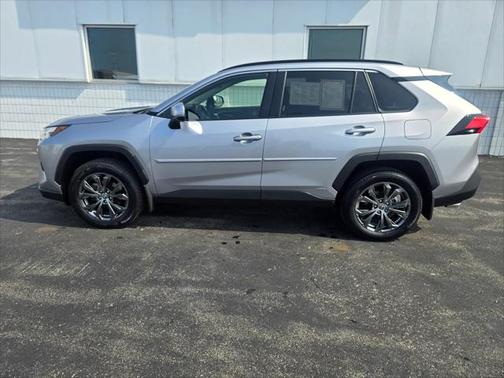 2022 Toyota RAV4 Hybrid XLE Premium