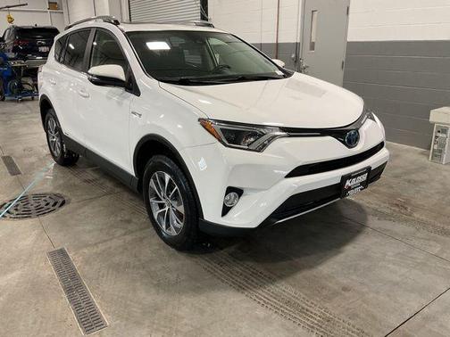 2017 Toyota RAV4 Hybrid XLE