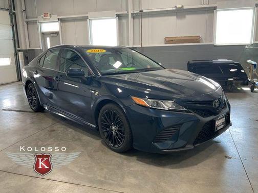 Galactic Aqua Mica 2019 Toyota Camry SE