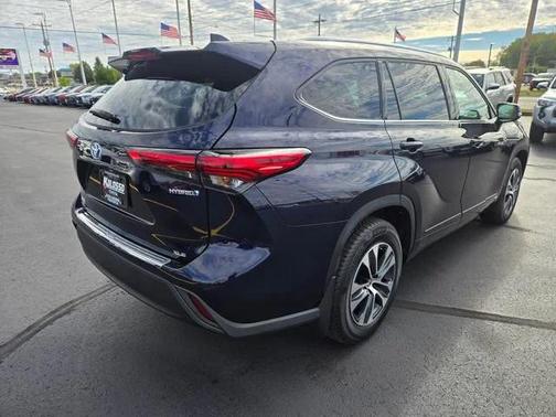 2021 Toyota Highlander Hybrid XLE