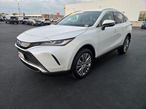 2024 Toyota Venza XLE