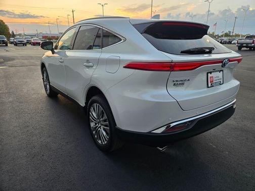 2024 Toyota Venza XLE