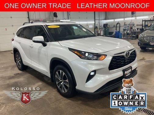 2025 Toyota Highlander Hybrid XLE