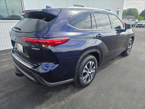 2021 Toyota Highlander Hybrid XLE