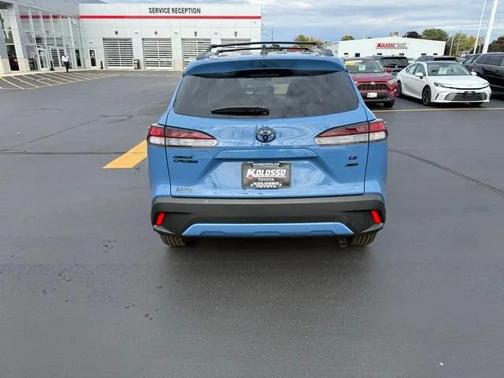 2026 Toyota Corolla Cross LE