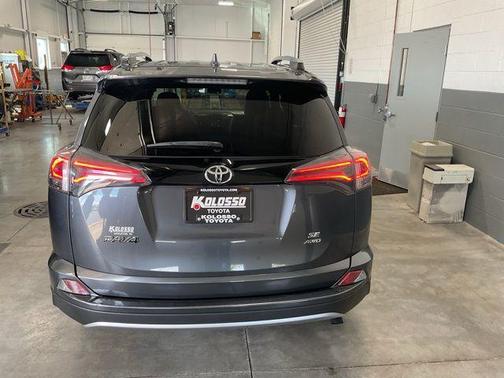 Magnetic Gray Metallic 2017 Toyota RAV4 SE