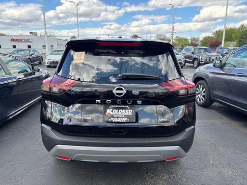 Super Black 2022 Nissan Rogue S