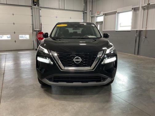 Super Black 2022 Nissan Rogue S