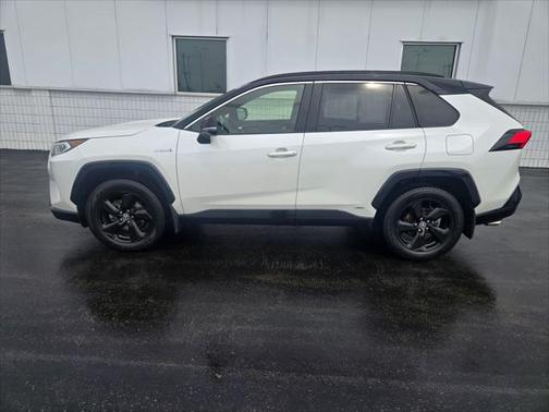 2020 Toyota RAV4 Hybrid SE
