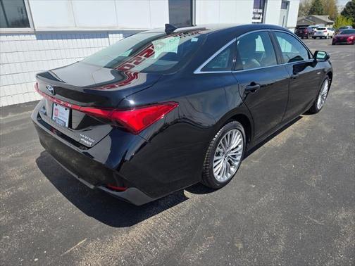 2021 Toyota Avalon Hybrid Limited