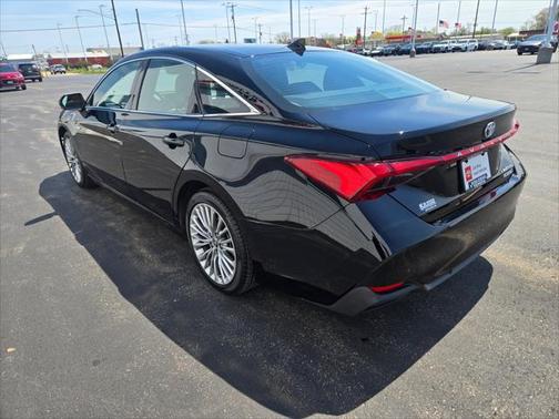 2021 Toyota Avalon Hybrid Limited